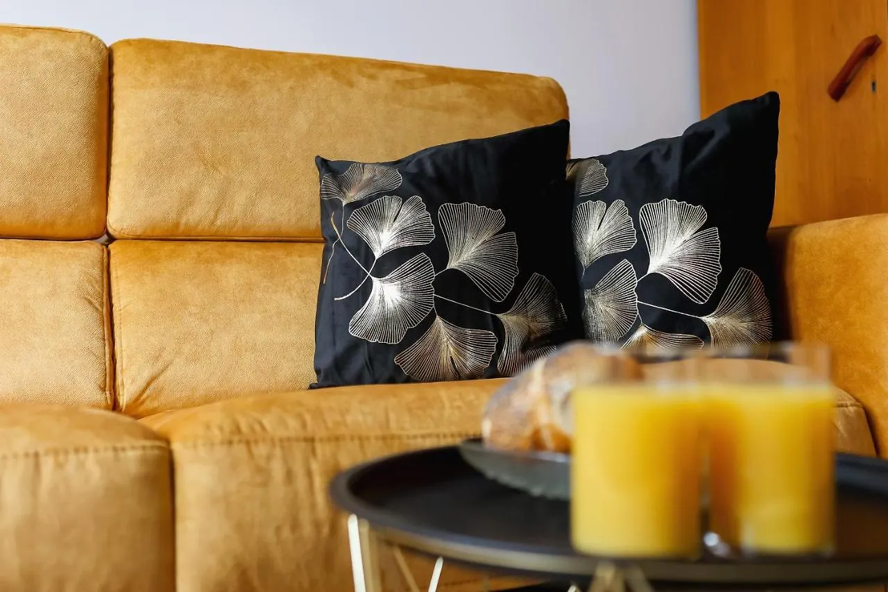 Apartments Osiedle Szkolne Cracow By Noclegi Renters クラクフ